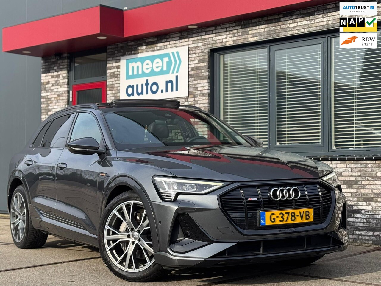 Audi e-tron - S-LINE l PANO l SFEER l CARPLAY l ACC l ORG.NL l LUCHTVERING l ORG.NL l DEALER ONDERHOUDEN - AutoWereld.nl