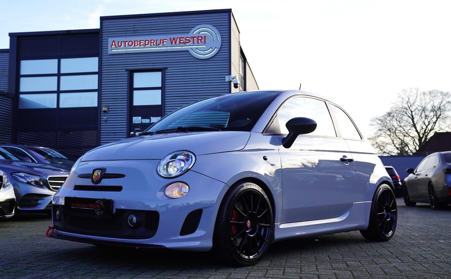 Fiat 500 Abarth - 1.4 T-Jet Competizione 595 Edition | 6 bak | Kuipstoelen | Rolkooi | Sport uitlaatsysteem - AutoWereld.nl