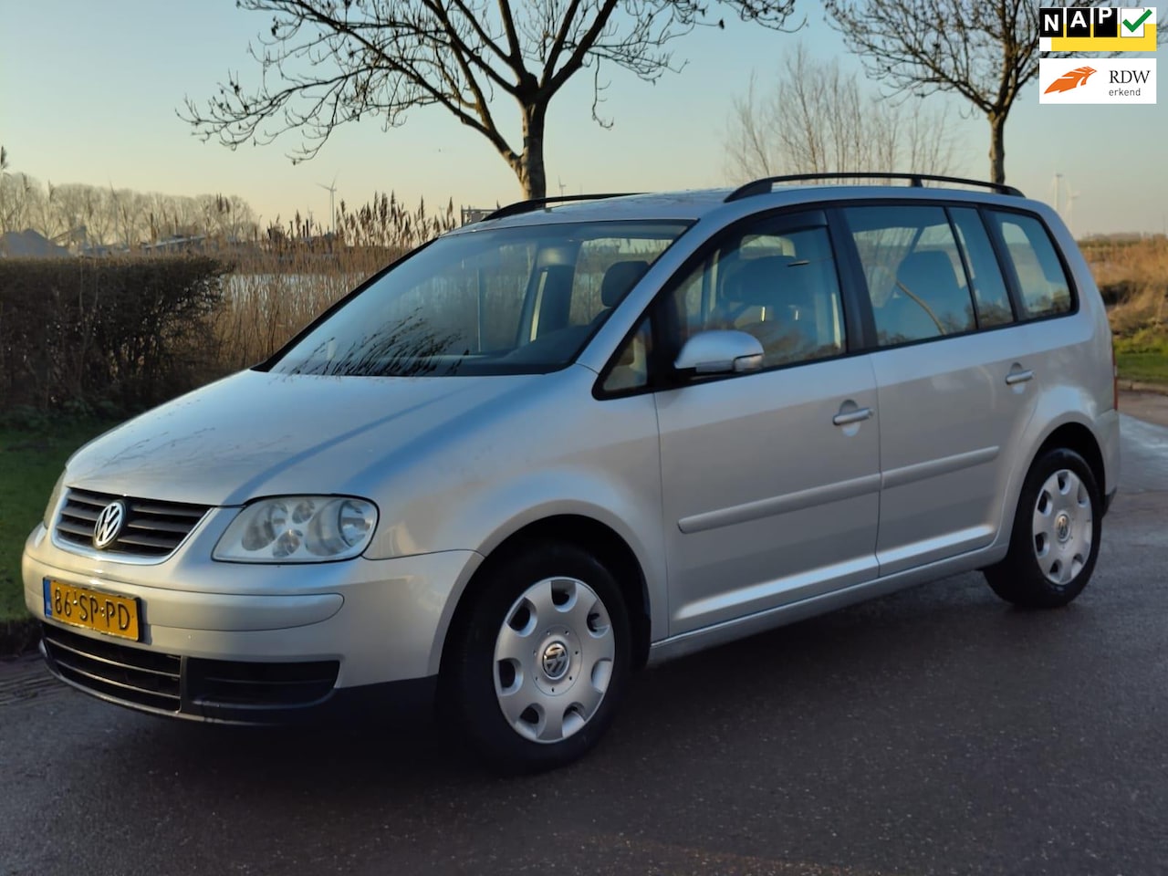 Volkswagen Touran - 2.0-16V FSI Trendline - NAP - APK tot 31-03-2025 - AutoWereld.nl