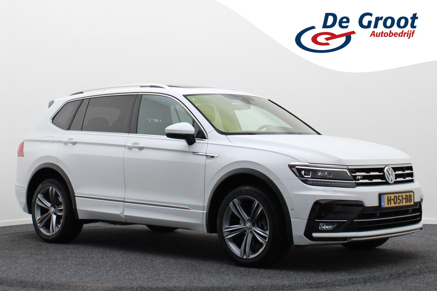 Volkswagen Tiguan Allspace - 1.5 TSI DSG Highline Business R ACC, Camera, Panoramadak, LED, Virtual Cockpit, 19'' - AutoWereld.nl