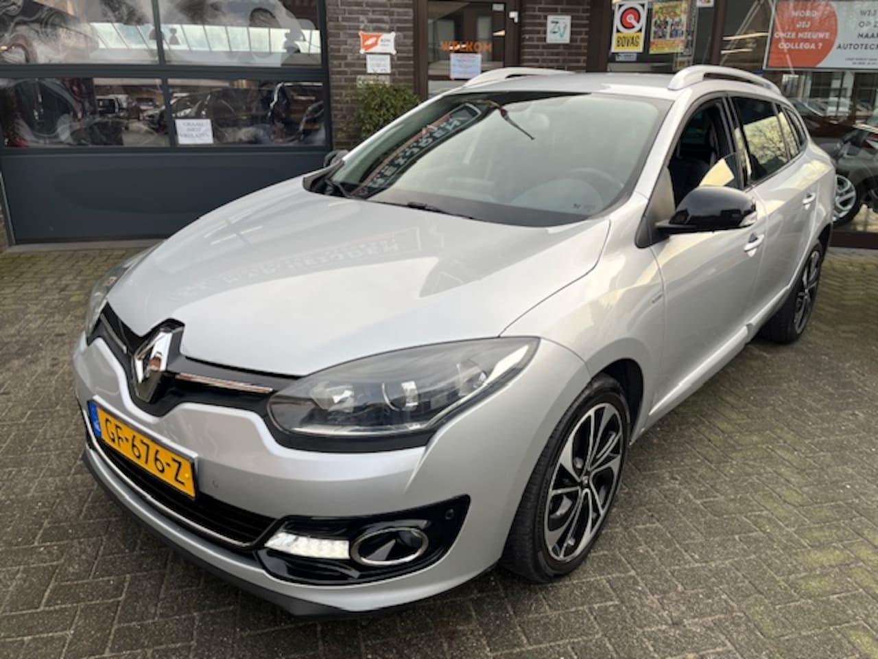 Renault Mégane Estate - 1.2 TCE Bose Trekhaak Navigatie - AutoWereld.nl