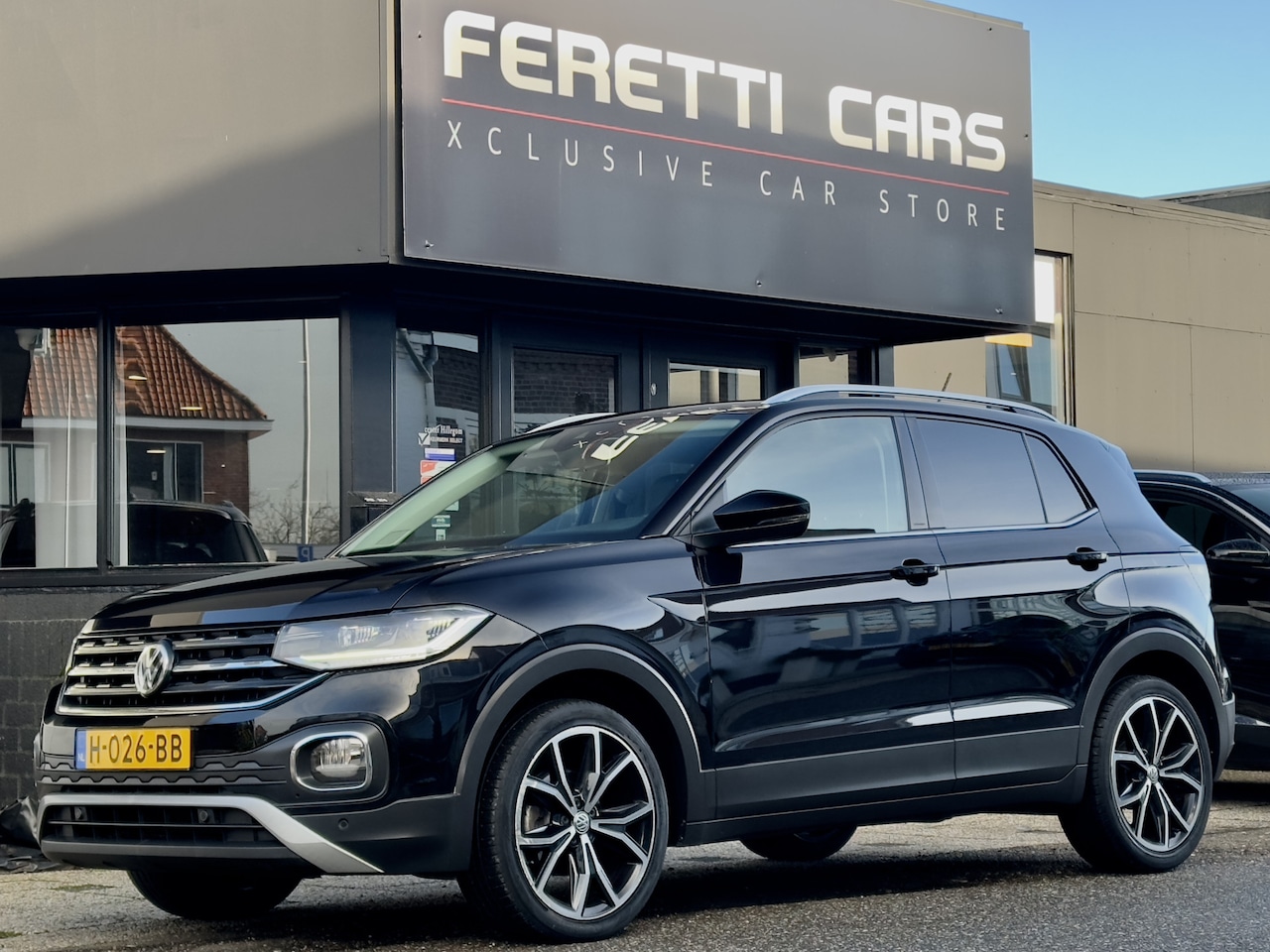 Volkswagen T-Cross - 1.0 TSI STYLE LEDER NAVI APPLE-CARPLAY PARKPILOT LED LMV PDC - AutoWereld.nl