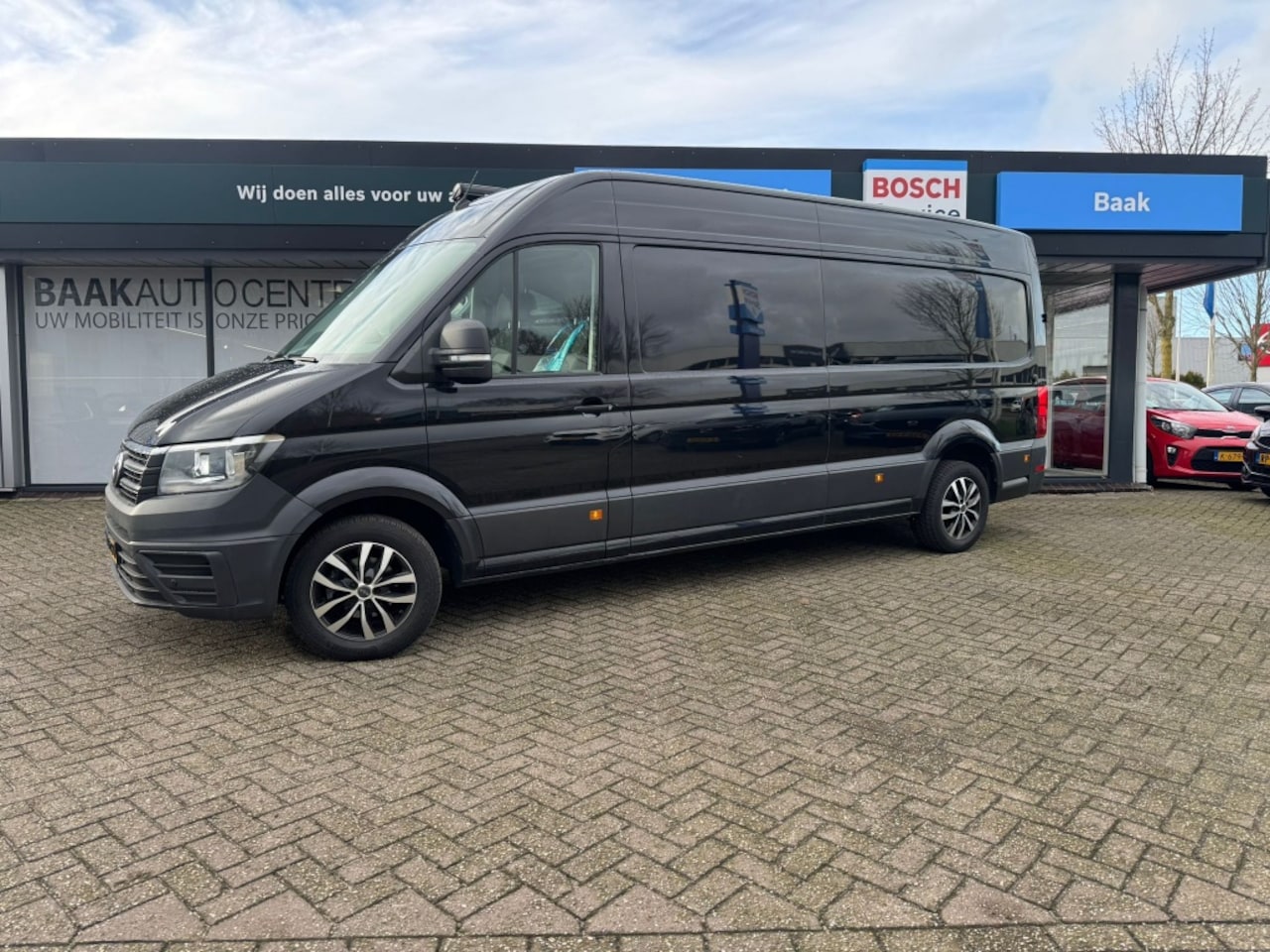 Volkswagen Crafter - 35 2.0 TDI L4H3 | 177 PK | Trekhaak | Camera - AutoWereld.nl