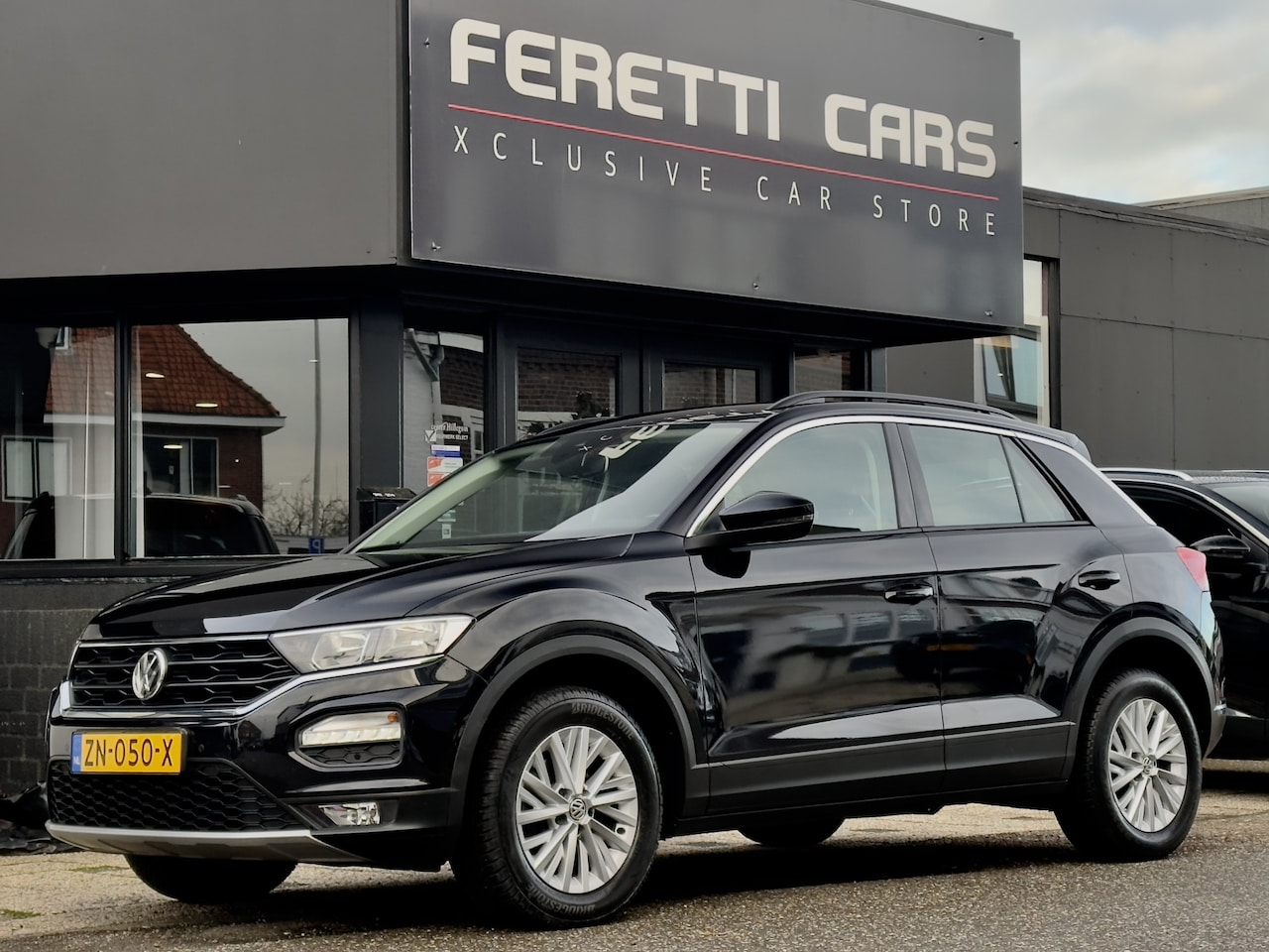 Volkswagen T-Roc - 1.0 TSI STYLE NAVI AIRCO APPLE-CARPLAY PARKPILOT LED LMV PDC - AutoWereld.nl