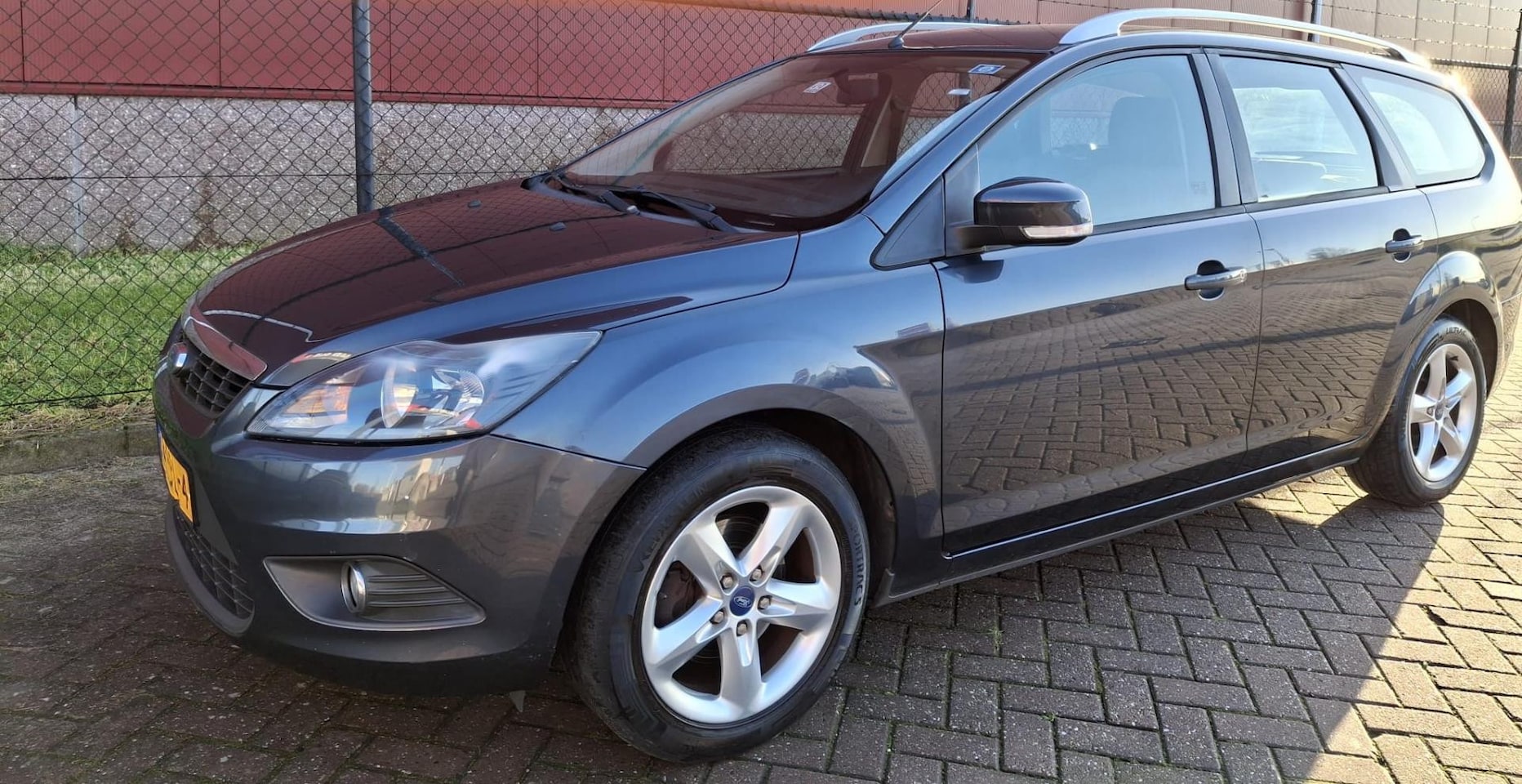 Ford Focus Wagon - 1.6 Comfort 1.6 Comfort - AutoWereld.nl