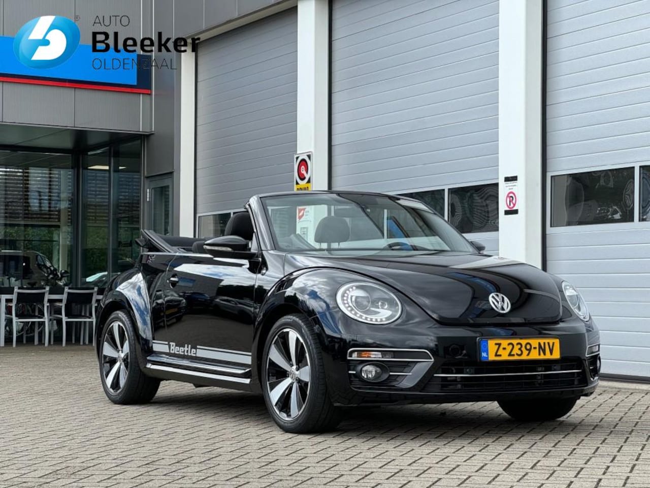 Volkswagen Beetle - 1.2 TSI Sound Bi Xenon Cruise CarPlay Fender speaker Stoelverwar - AutoWereld.nl