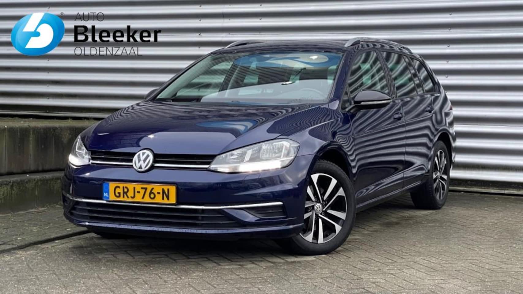 Volkswagen Golf - 1.0 TSI Highline Airco Trekhaak Adapt Cruise Stoelverwarming Car - AutoWereld.nl