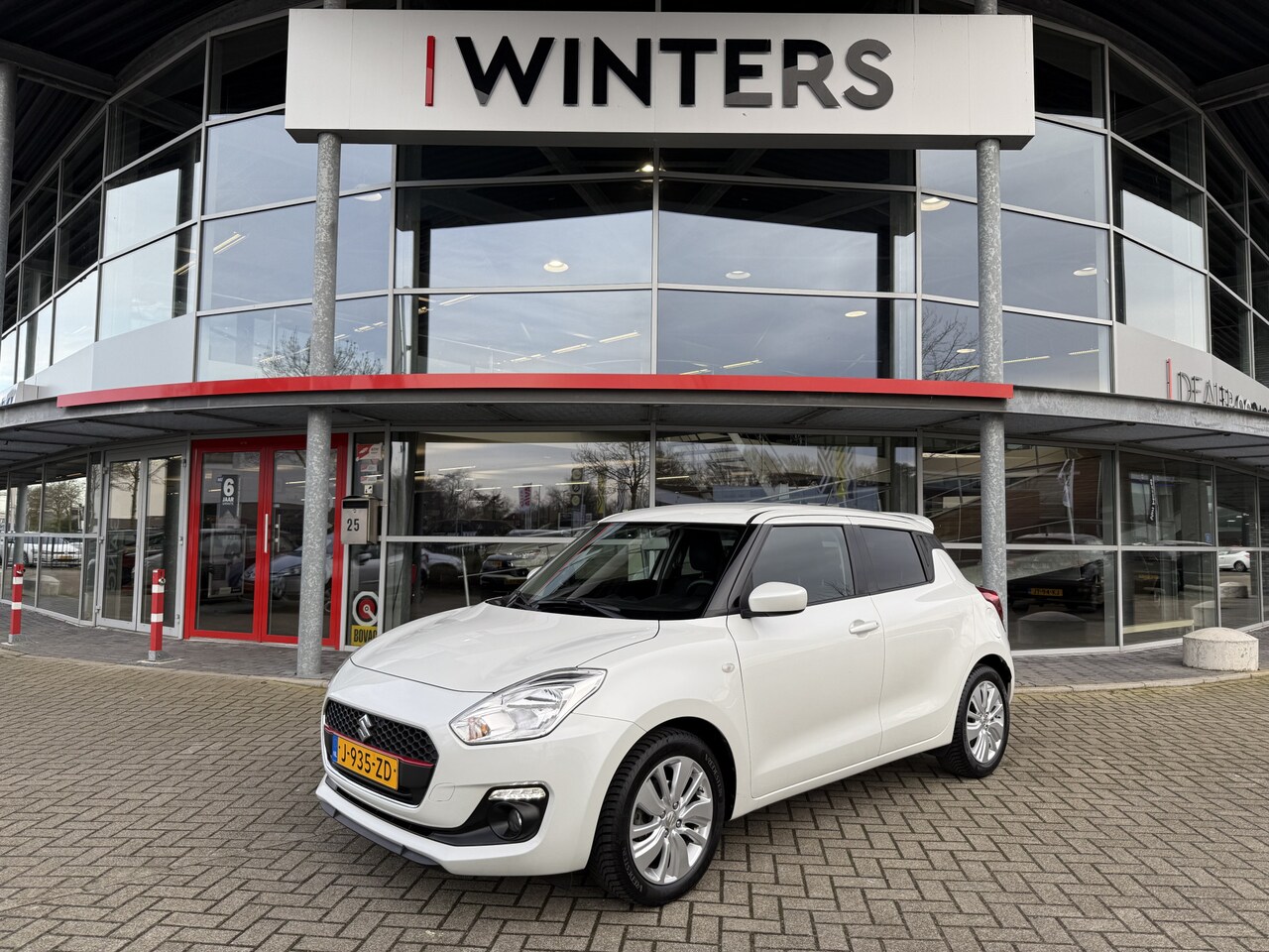 Suzuki Swift - 1.2 Select GT Smart Hybrid Cr. Control Navi+BT+Camera Airco Lane Assist Stoelverw. 16" LMV - AutoWereld.nl