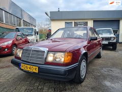 Mercedes-Benz 200-500 (W124) - 200 D, w124 *ROESTVRIJ EN GEHEEL ORIGINEEL