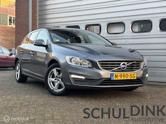 Volvo V60 - 2.0 D2 Kinetic ZEER GOED ONDERHOUDEN|TREKHAAK|CRUISE