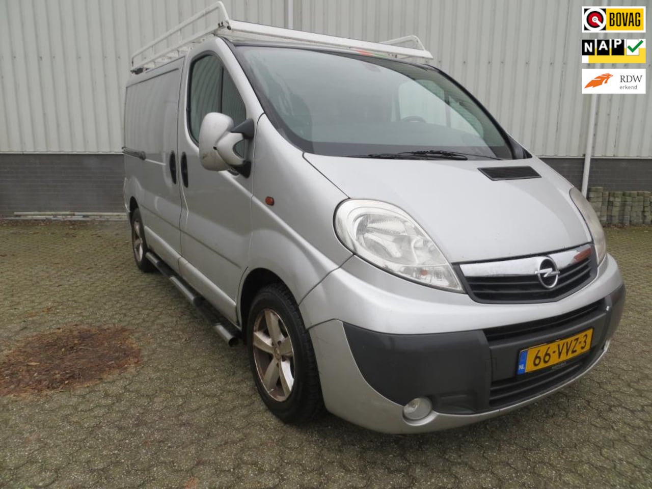 Opel Vivaro - 2.5 CDTI L1 H1 2.5 CDTI L1H1 - AutoWereld.nl