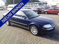 Volkswagen Passat - 2.0-20V Athene