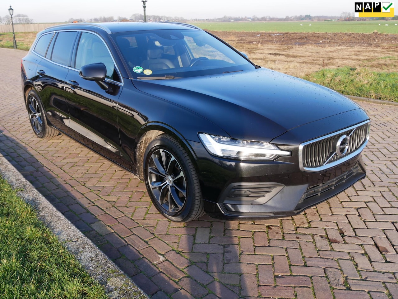 Volvo V60 - 2.0 D3 Momentum Pro AUT NAVI CAMERA ** 16999 NETTO ** - AutoWereld.nl