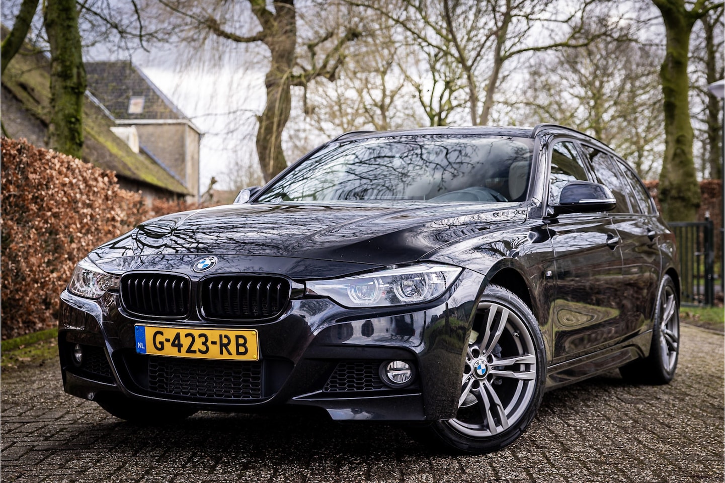 BMW 3-serie Touring - 318i M Sport Panorama Shadowline - AutoWereld.nl