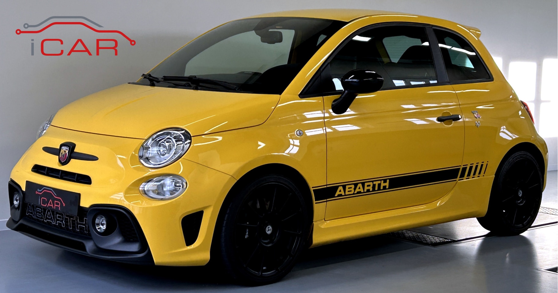 Fiat 500 Abarth - 1.4 T-Jet Competizione 180PK Sabelt kuipstoelen topstaat - AutoWereld.nl