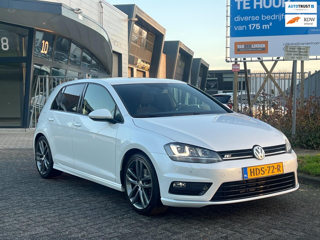 Volkswagen Golf - 7 1.4 TSI DSG-7 3X R-LINE LED NAVI - AutoWereld.nl