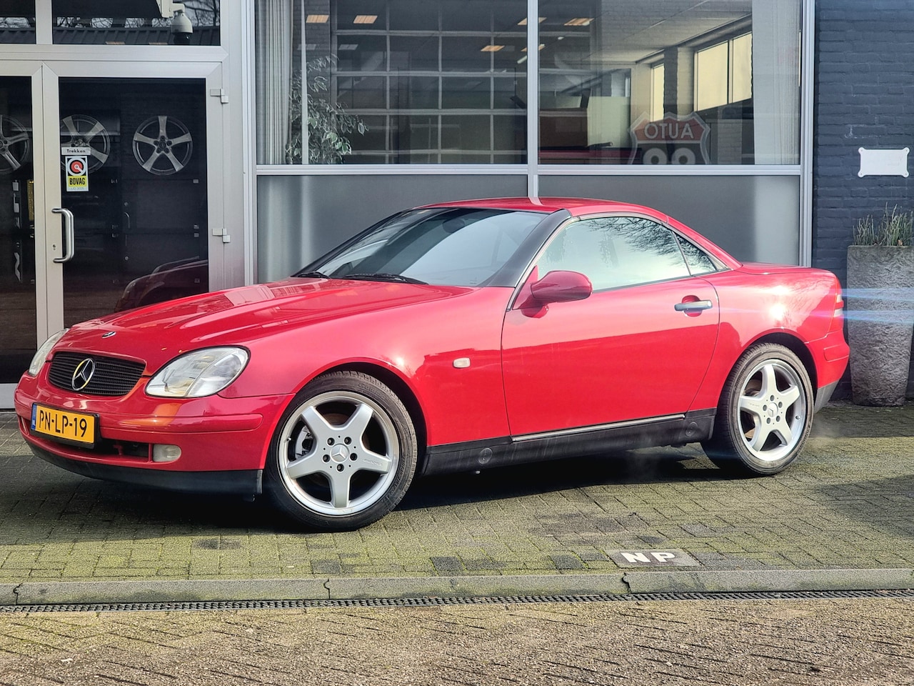 Mercedes-Benz SLK-klasse - 200 SCHUURVONDST !!! - AutoWereld.nl