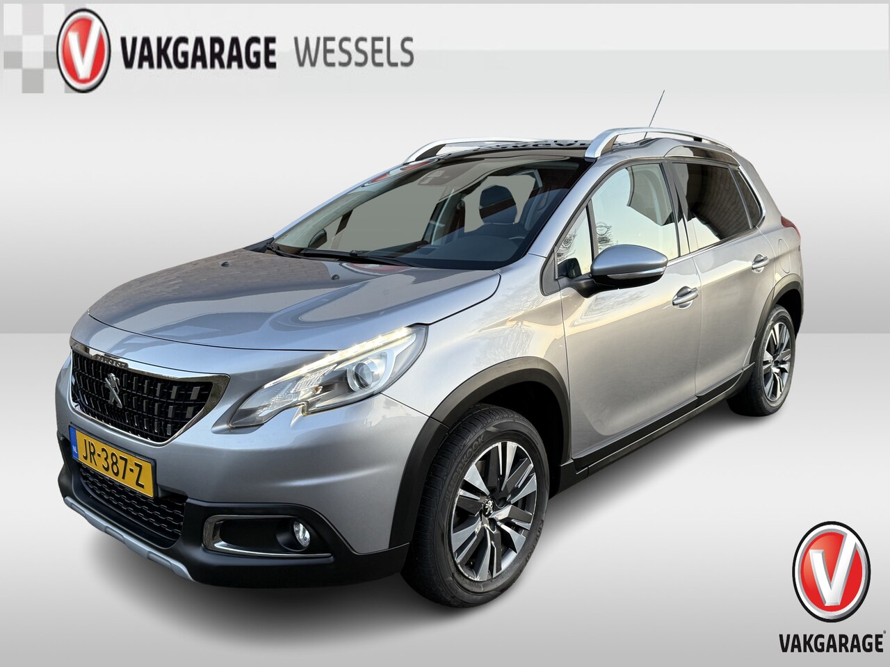 Peugeot 2008 - 1.2 PureTech Allure | Panoramadak | Trekhaak | PDC | - AutoWereld.nl