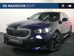 BMW i5 Touring - eDrive40 M Sport / Panoramadak / Trekhaak / Stoelventilatie / Parking Assistant Plus / Ada