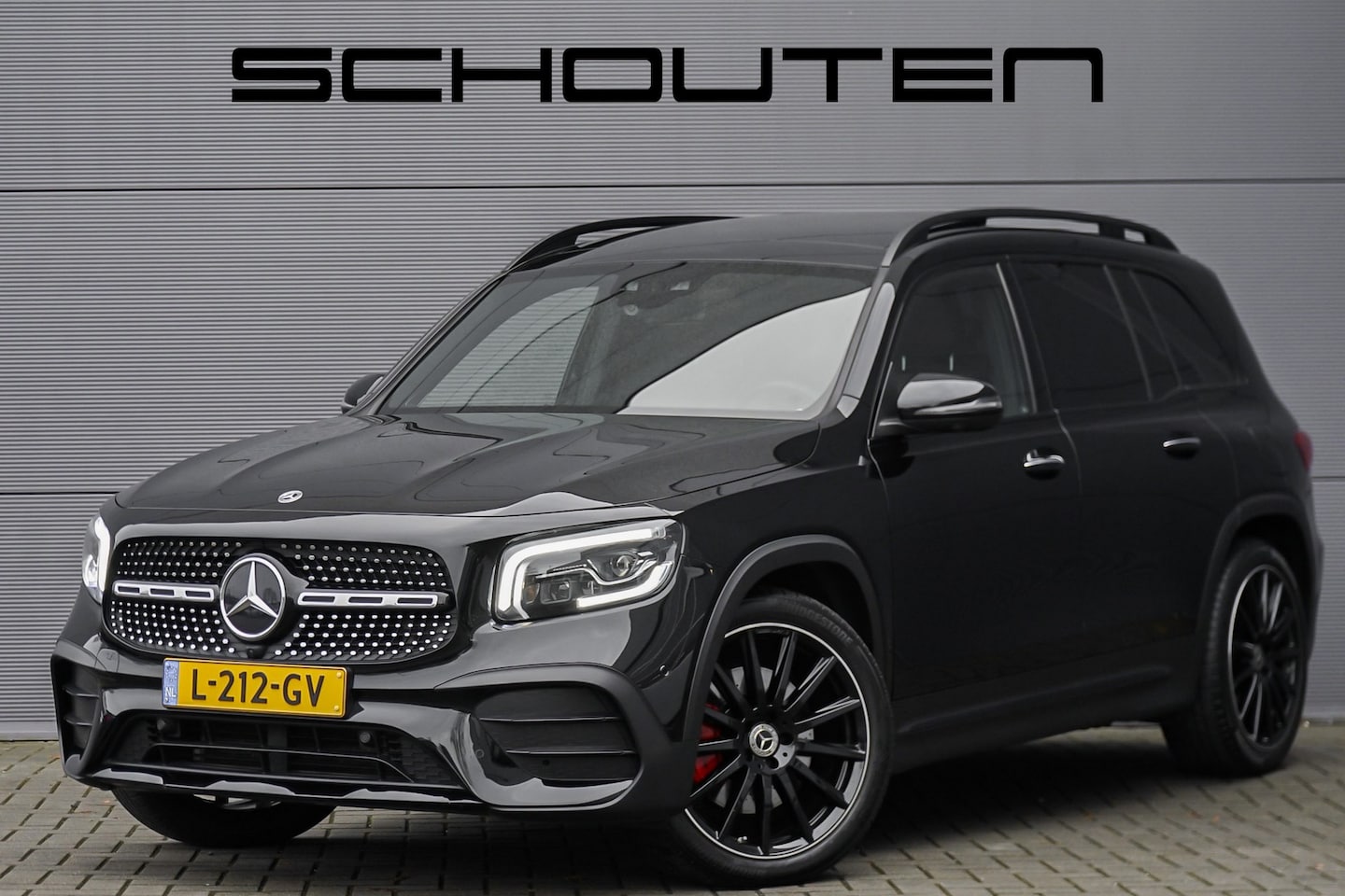 Mercedes-Benz GLB - 250 4M Prem Plus AMG Pano Trekhaak Burmester 1e Eig - AutoWereld.nl