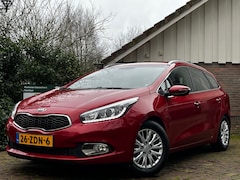 Kia Cee'd Sportswagon - 1.6 GDI Plus Pack | Facelift | RIJKLAAR| Rood metallic | Dealer OH | Camera, trekhaak & wi