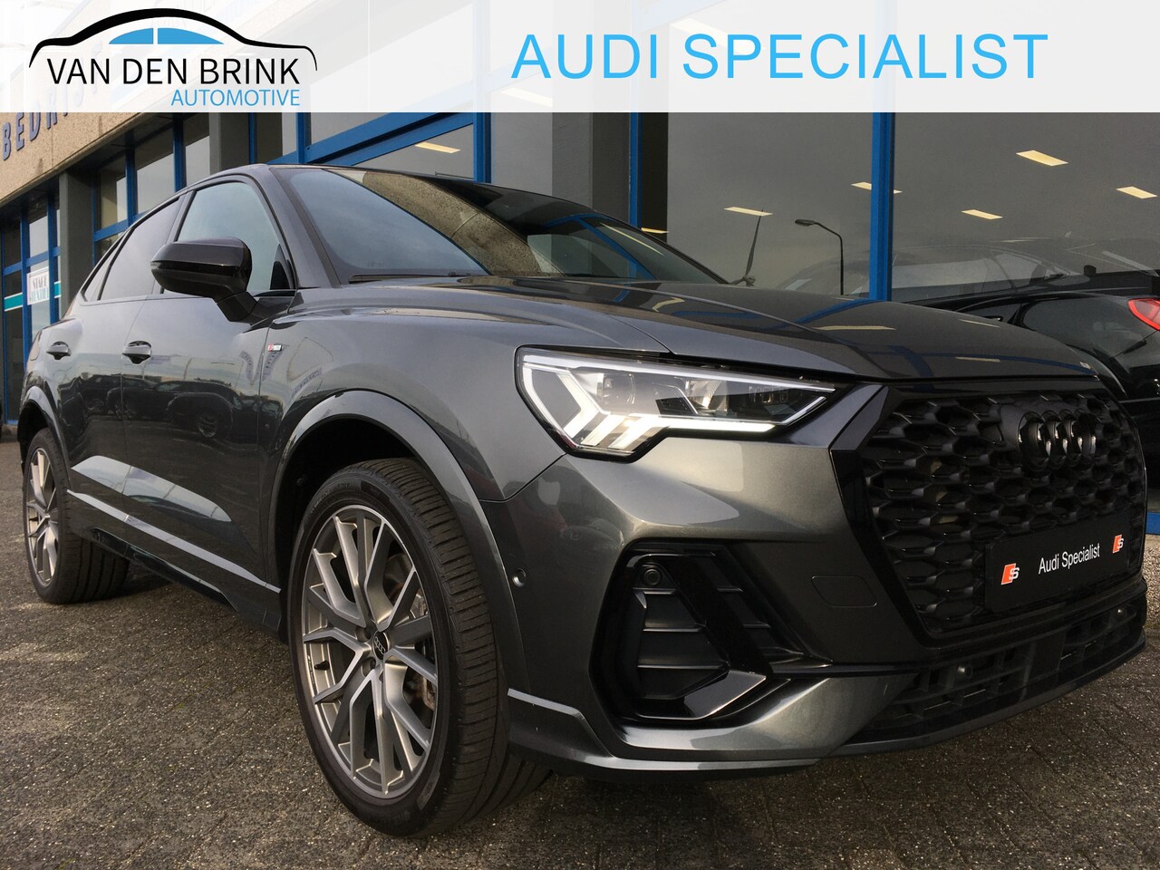 Audi Q3 Sportback - 45 TFSI e S-line Black Pano - AutoWereld.nl