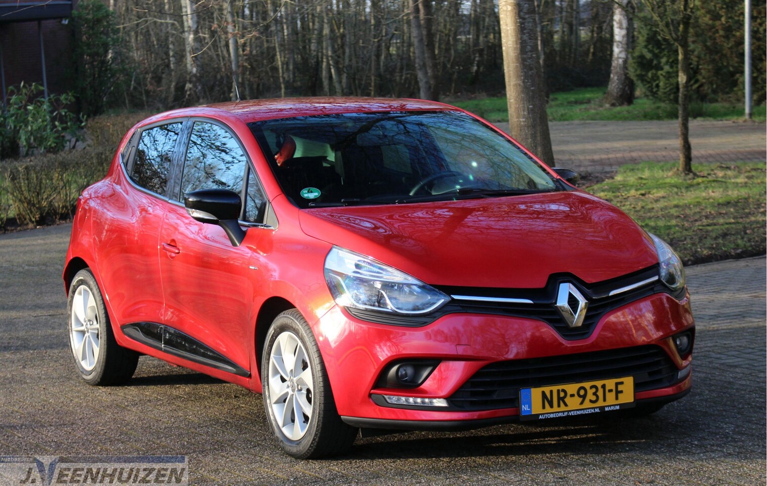 Renault Clio - 1.5 dCi Ecoleader Limited | 2017 | Navi | Cruise | - AutoWereld.nl