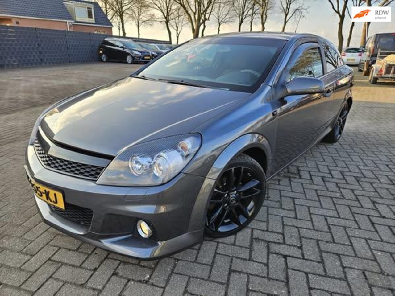 Opel Astra GTC - 1.4 Edition. 2009. Airco/Cruise/Mistlampen. APK 09-2025 - AutoWereld.nl