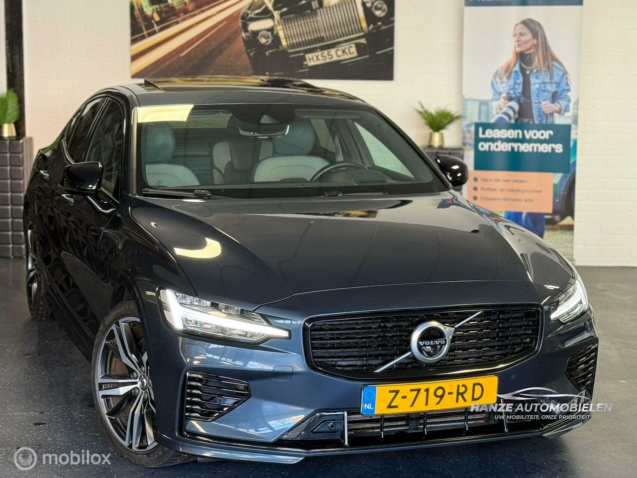 Volvo S60 - 2.0 Recharge T8 AWD R-Design 2.0 Recharge T8 AWD R-Design - AutoWereld.nl