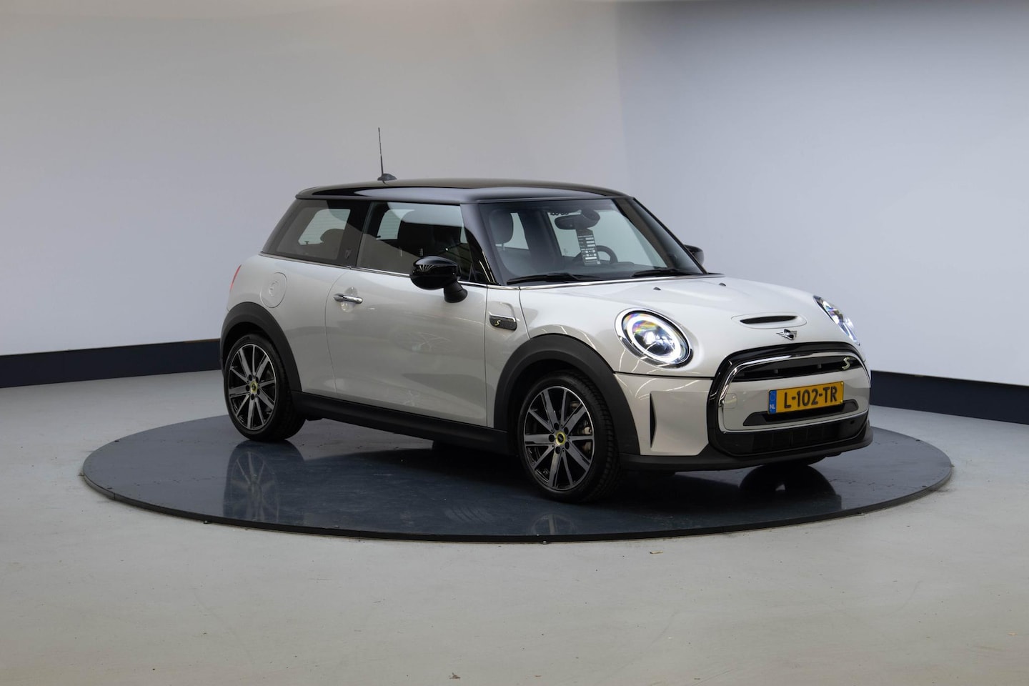 MINI Mini-Electric - MINI Yours 33 kWh Leer - AutoWereld.nl