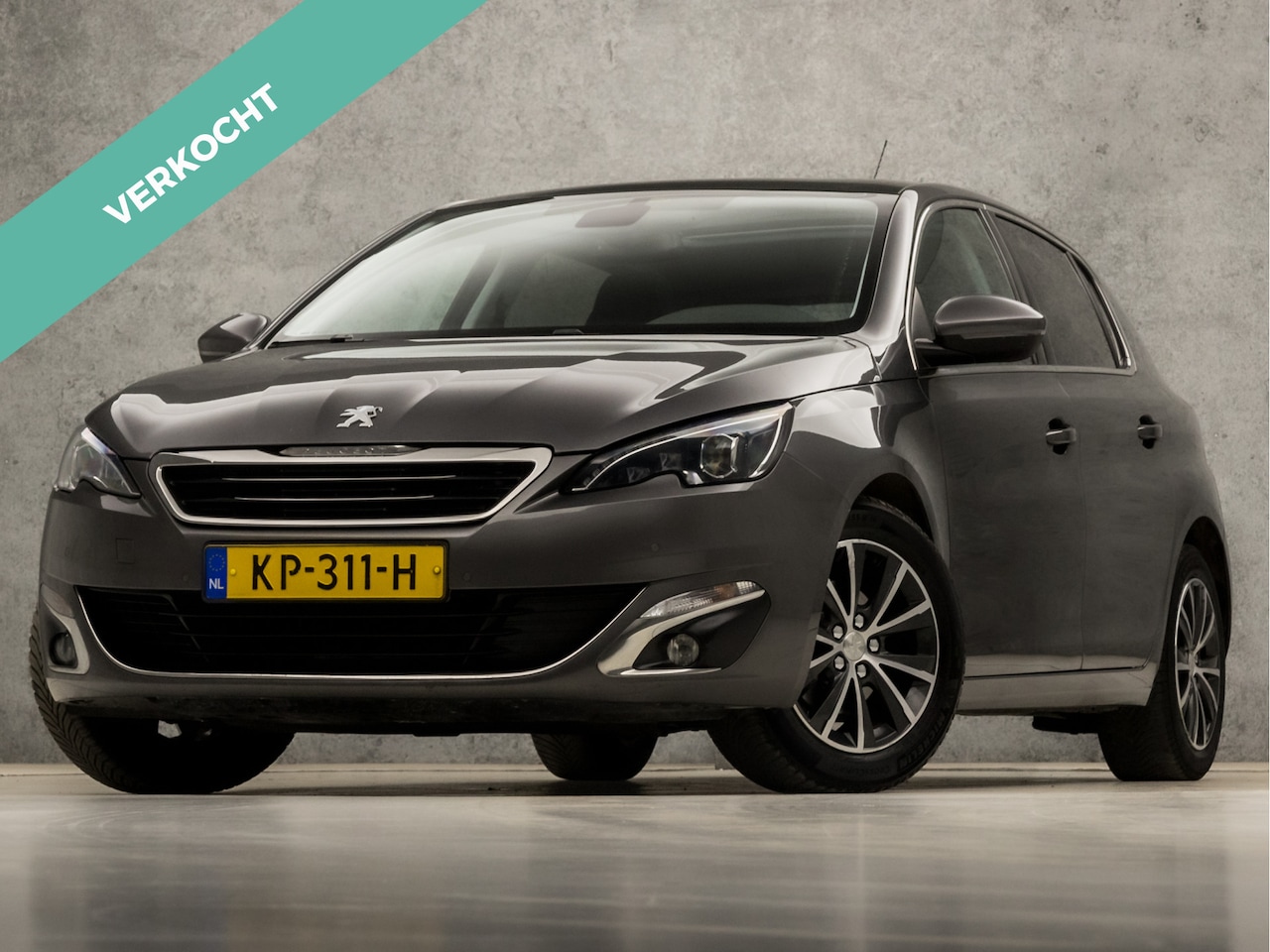 Peugeot 308 - 1.2 PureTech Sport Automaat (PANORAMADAK, NAVIGATIE, CAMERA, GETINT GLAS, SPORTSTOELEN, KE - AutoWereld.nl