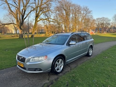 Volvo V70 - 2.4D automaat-mooie auto-leder-navi