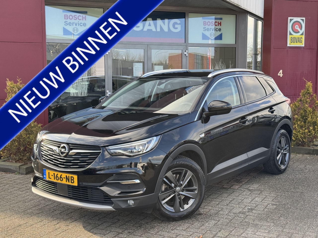 Opel Grandland X - 1.2 Turbo Business Executive 1.2 Turbo Business Executive - AutoWereld.nl