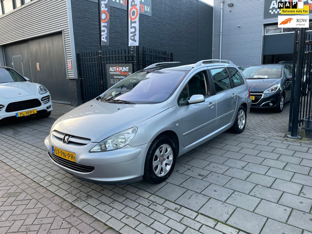 Peugeot 307 SW - 1.6 16V Pack 7Pers 2e Eig! Trekhaak Pano PDC NAP APK - AutoWereld.nl