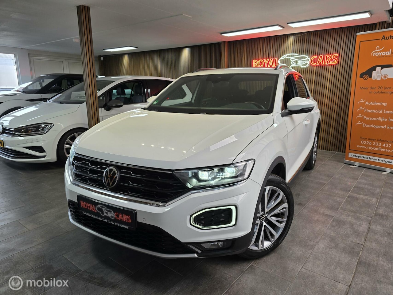 Volkswagen T-Roc - 1.5 TSI Sport/ ACC/Camera/Blindspot/Virtual - AutoWereld.nl