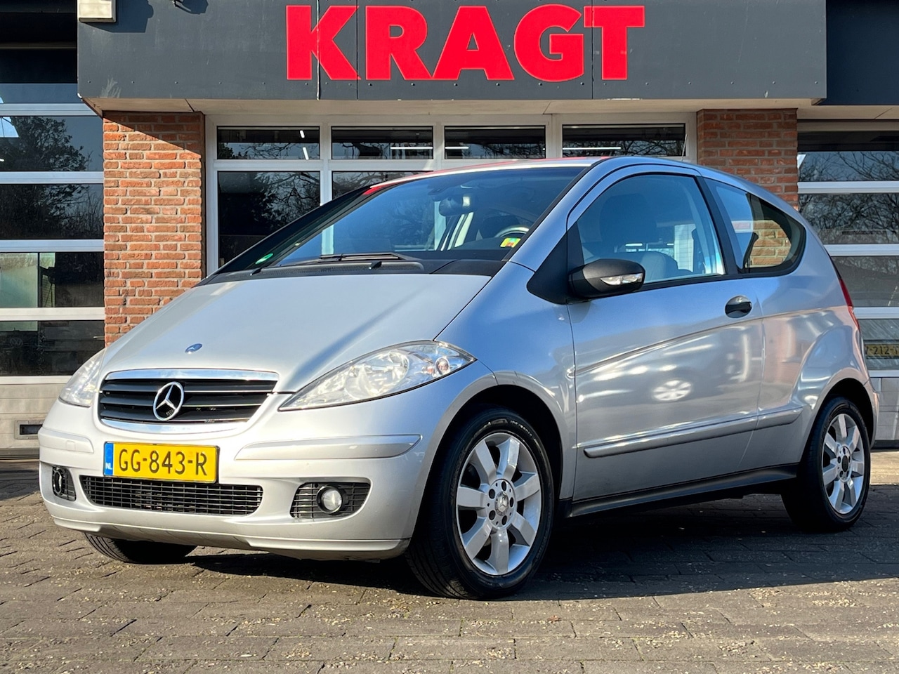 Mercedes-Benz A-klasse - Avantgarde 170 116 pk - hoge instap - airco - radio cd - 2 sleutels - AutoWereld.nl