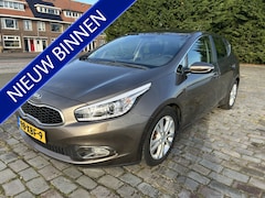 Kia Cee'd - 1.6 CRDi Comfort Pack navigatie/camera airco/ecc