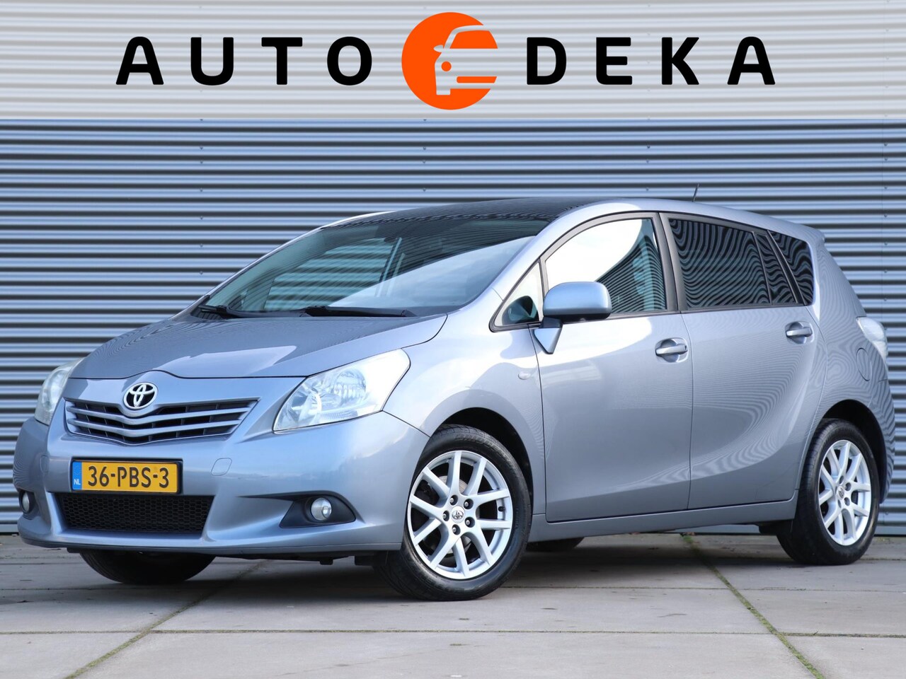 Toyota Verso - 1.8 VVT-i Dynamic Business Automaat *Panodak*Trekhaak* - AutoWereld.nl