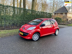 Peugeot 107 - 1.0-12V XR NIEUWE APK