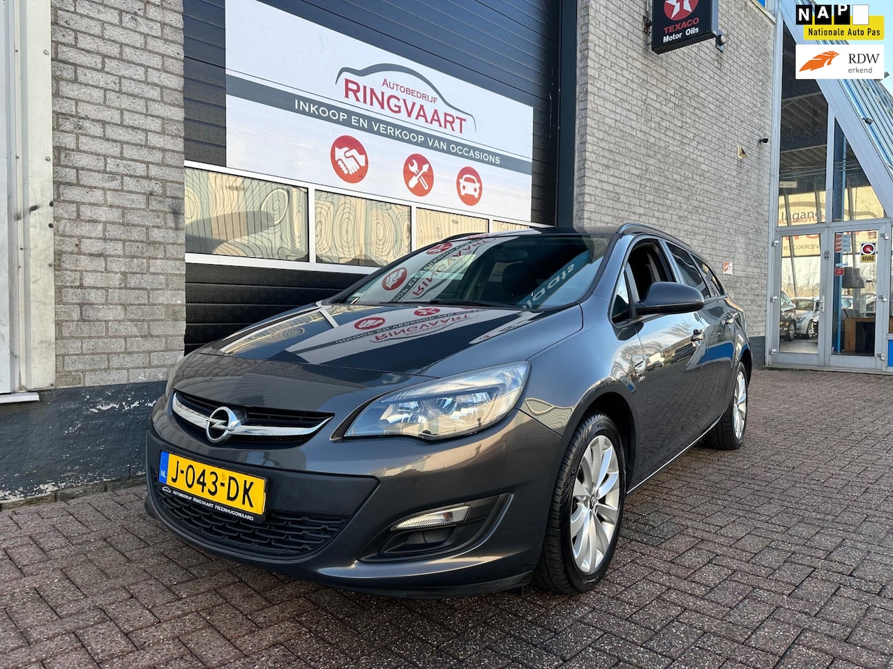 Opel Astra Sports Tourer - 1.4 Turbo Sport Met jaar APK - AutoWereld.nl