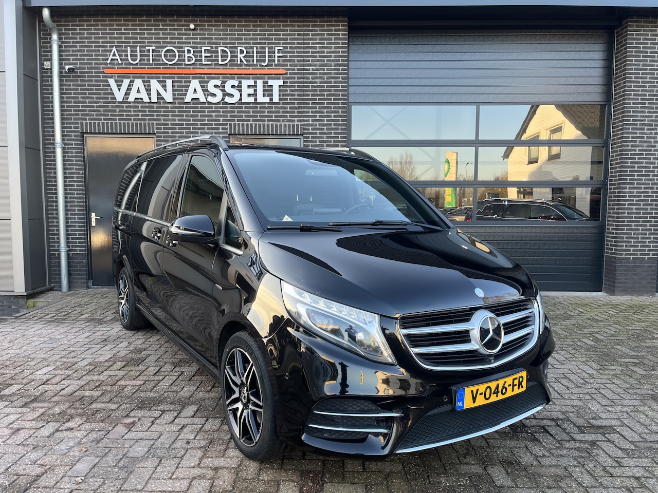 Mercedes-Benz V-klasse - 250d Lang DC Avantgarde Edition 250d Lang DC Avantgarde Edition AMG , Burmester , Memory - AutoWereld.nl