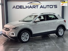 Volkswagen T-Roc - 1.0 TSI Life Keyless / Digital Cockpit / Navigatie full map / Cruise control