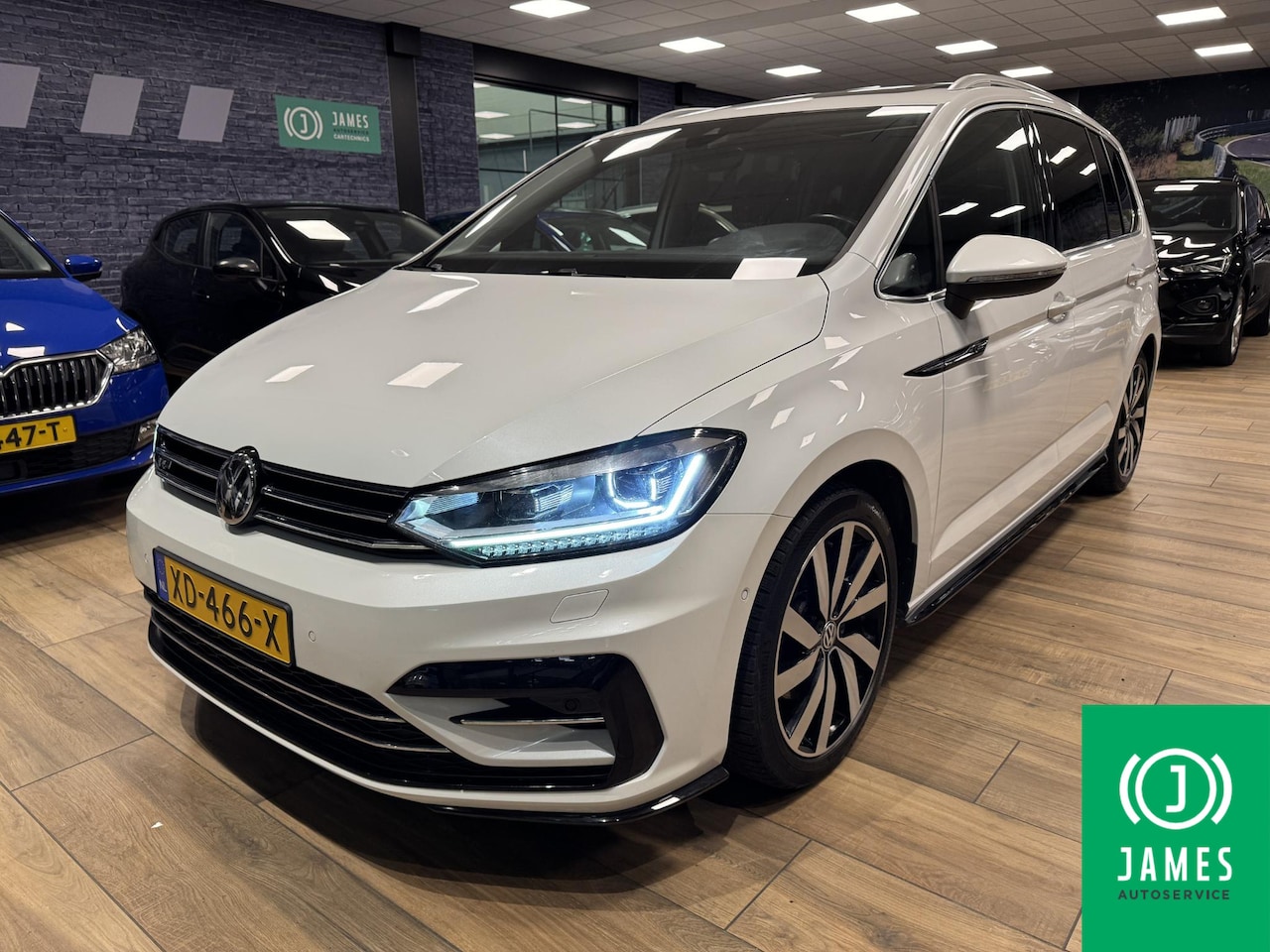 Volkswagen Touran - 1.5 TSI Highline Business R 1.5 TSI Highline Business R - AutoWereld.nl