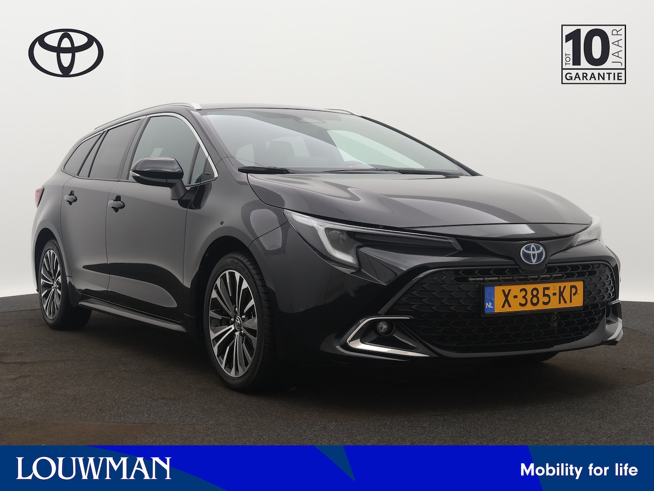 Toyota Corolla Touring Sports - 1.8 Hybrid First Edition | Parkeersensoren | Camera | Stoelverwarming | Draadloze telefoon - AutoWereld.nl