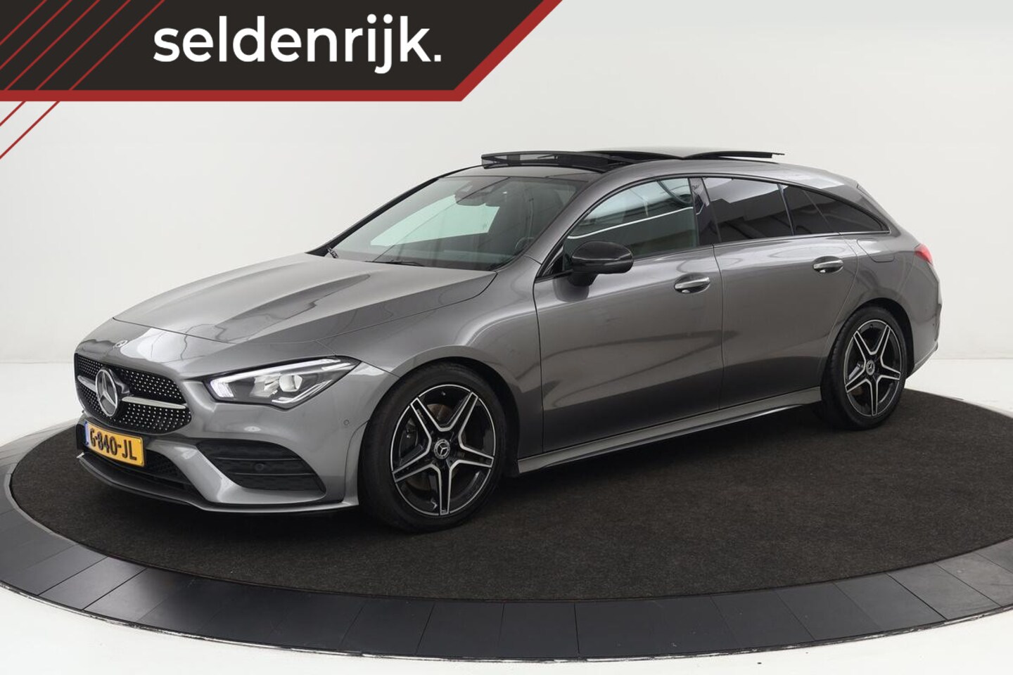 Mercedes-Benz CLA-Klasse - 200 AMG | Panoramadak | Carplay | Widescreen | Sfeerverlichting | DAB+ | Stoelverwarming | - AutoWereld.nl