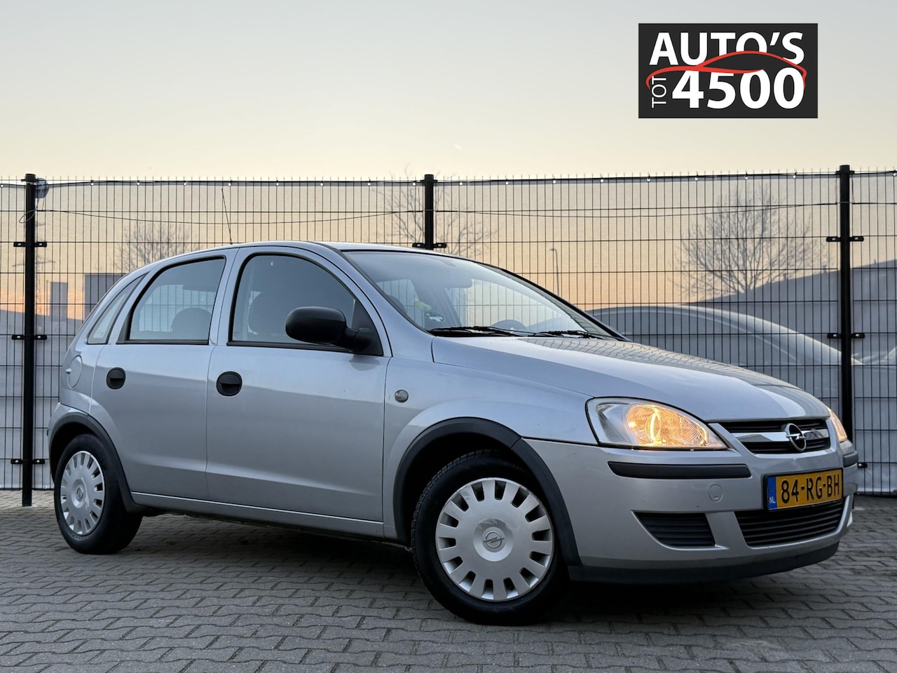 Opel Corsa - 1.4-16V Rhythm 1.4-16V Rhythm Nieuwe APK! - AutoWereld.nl