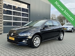 Volkswagen Polo - 1.0 Comfortline 5 Deurs| Airco|Navigatie|Cruise