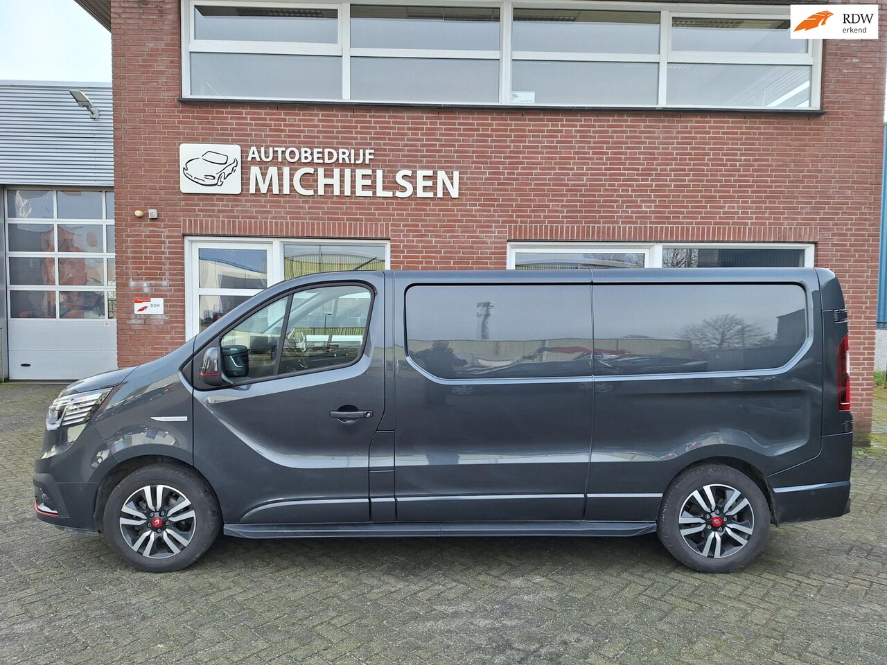 Renault Trafic - 2.0 dCi 170 T30 L2H1 Luxe 2.0 dCi 170 T30 L2H1 Luxe - AutoWereld.nl