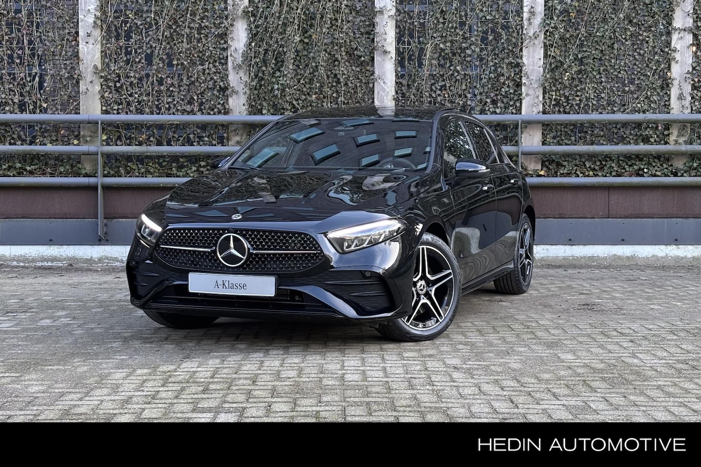 Mercedes-Benz A-klasse - A 250e Automaat Star Edition AMG Line | Nightpakket | Panoramadak - AutoWereld.nl