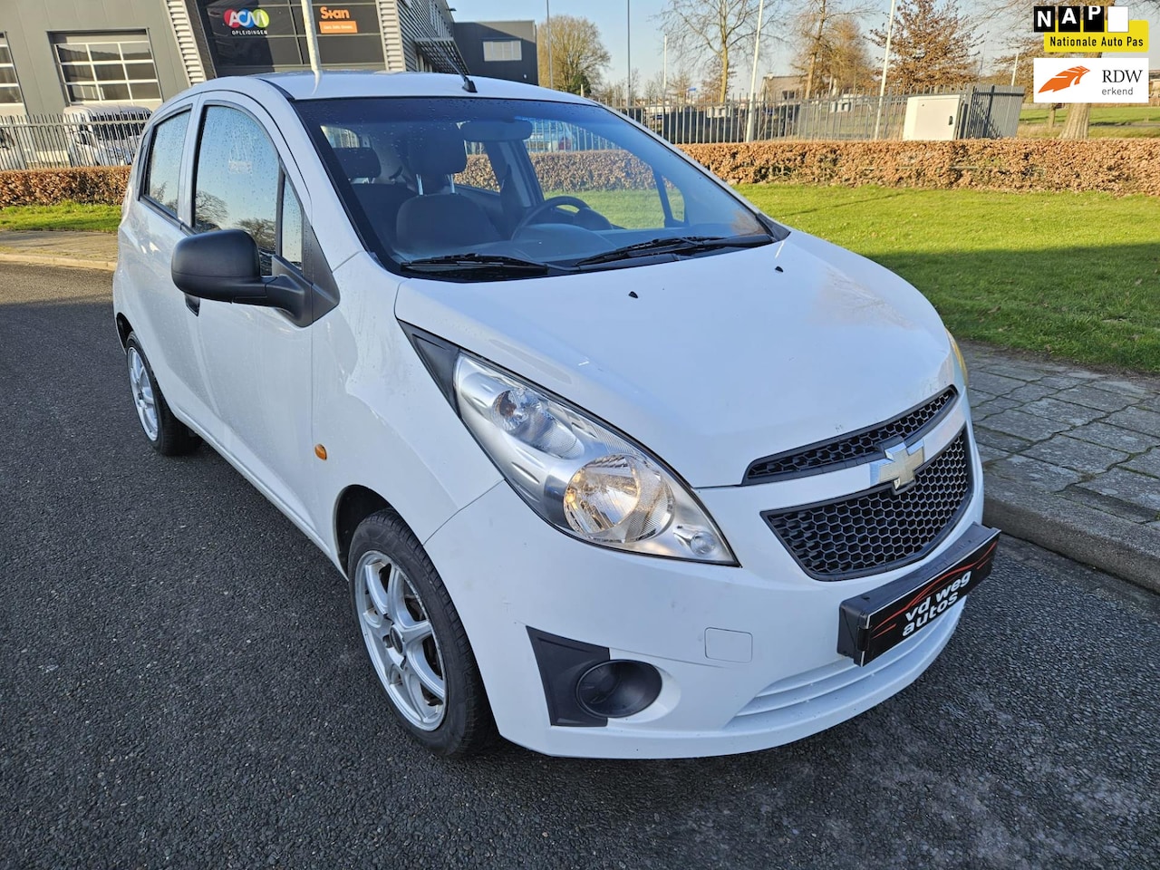 Chevrolet Spark - 1.0 16V LE 1.0 16V LE - AutoWereld.nl